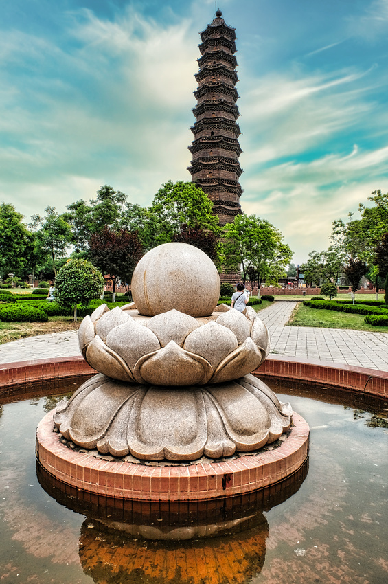 Luoyang, Yellow River and Oriental Pisa Tower