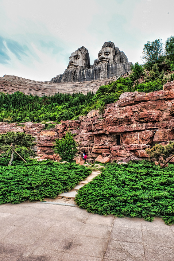 Luoyang, Yellow River and Oriental Pisa Tower