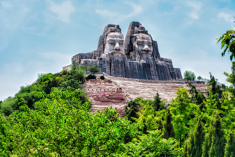 Luoyang, Yellow River and Oriental Pisa Tower